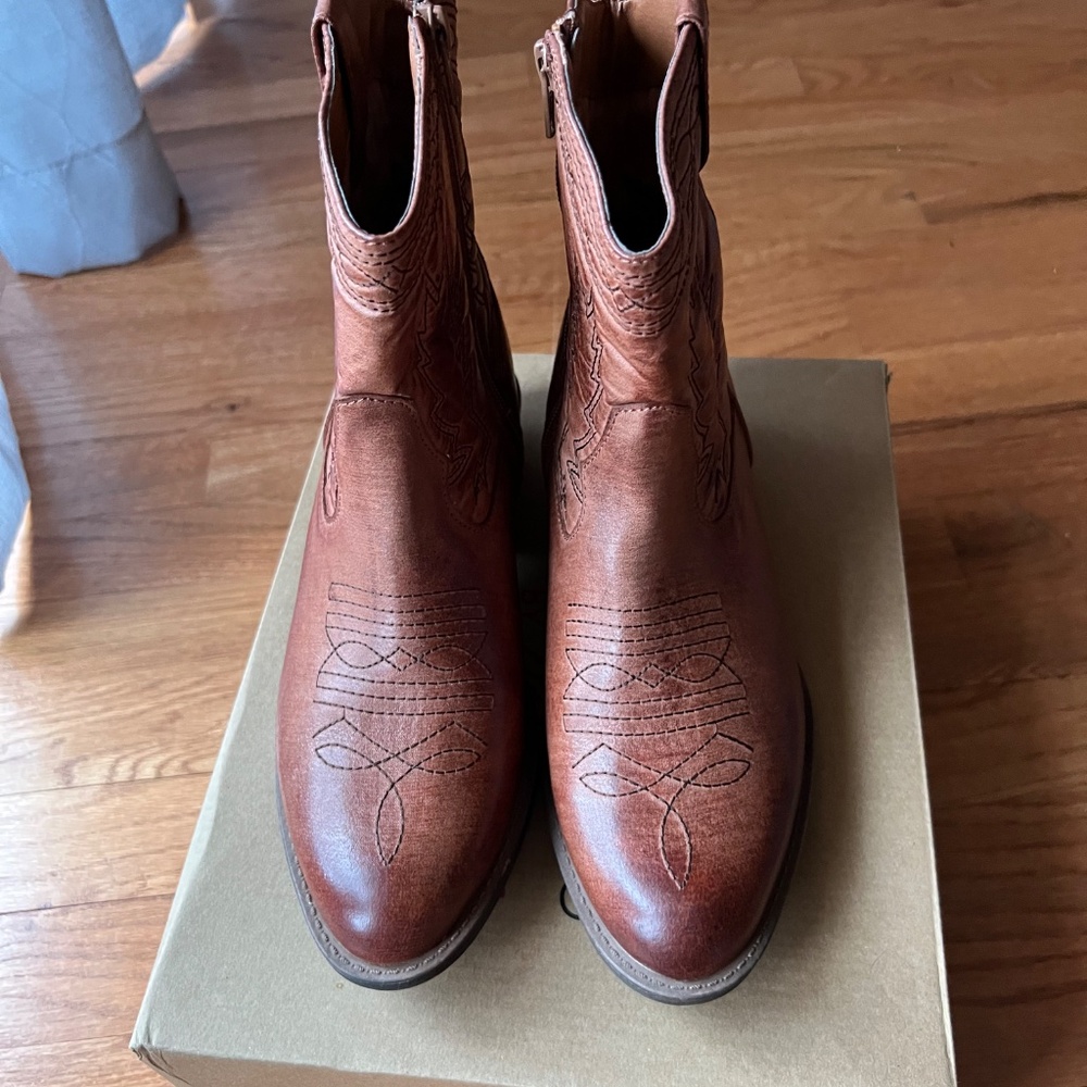 Coconuts By Matisse Boots - image 2